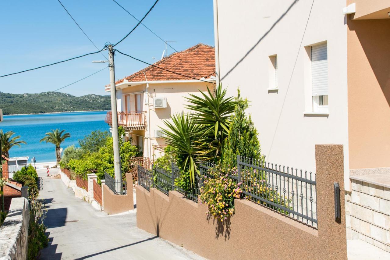 Apartments Ploka Trogir Exterior foto